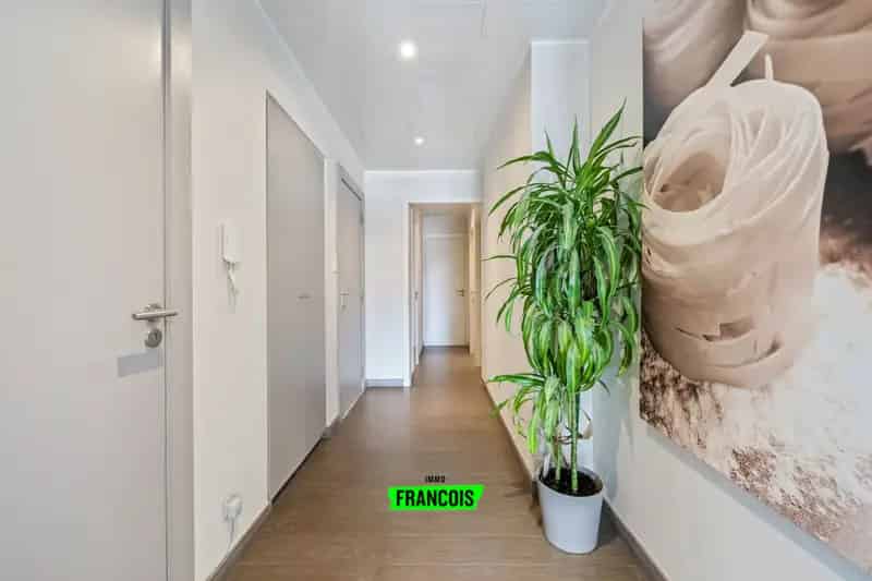 Instapklaar Appartement Centrum Oostende Strand Nabij