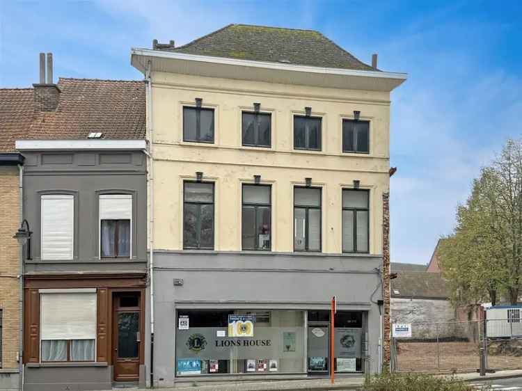 Perfect gelegen handelspand met veel potentieel in centrum Ronse