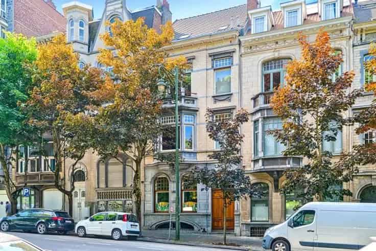 Herenhuis te Vorst 425m² 3 appartementen Parkzicht