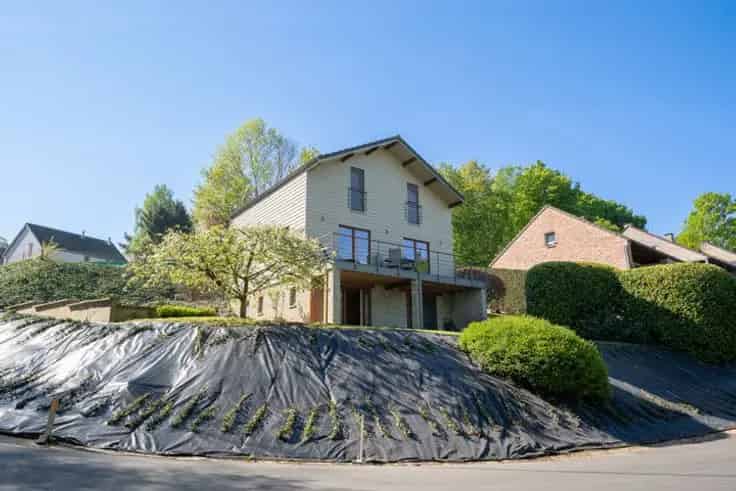 Huis Te Koop - Rustig gelegen, perfect onderhouden