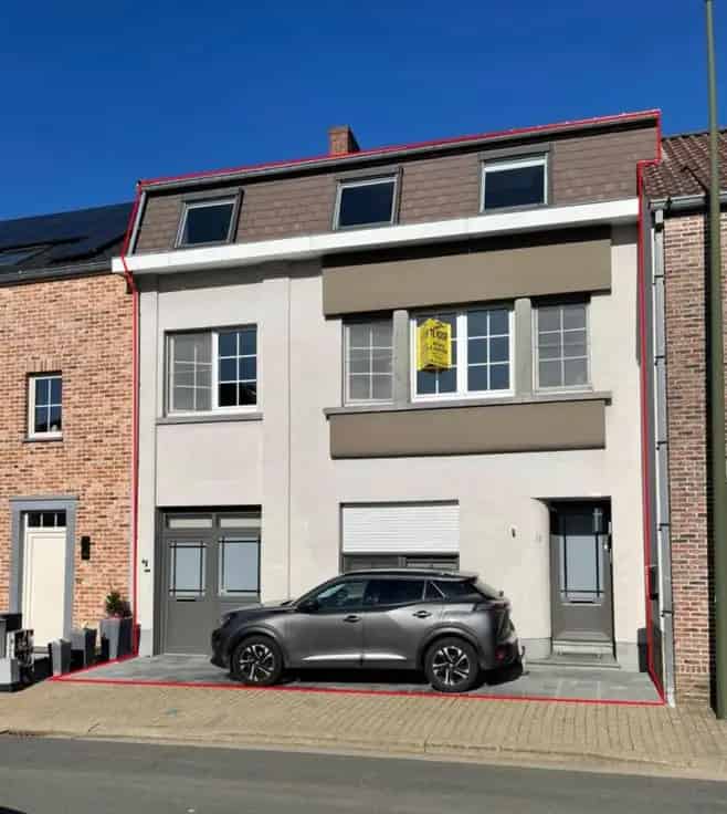 Gerenoveerde gezinswoning 7 slaapkamers