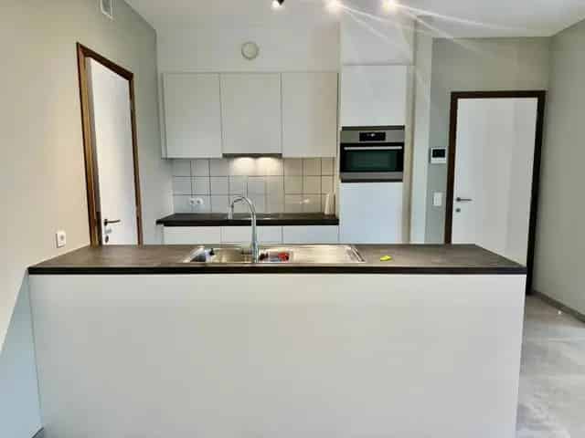 Appartement te huur Herzele - 2 slaapkamers - Terras - Station