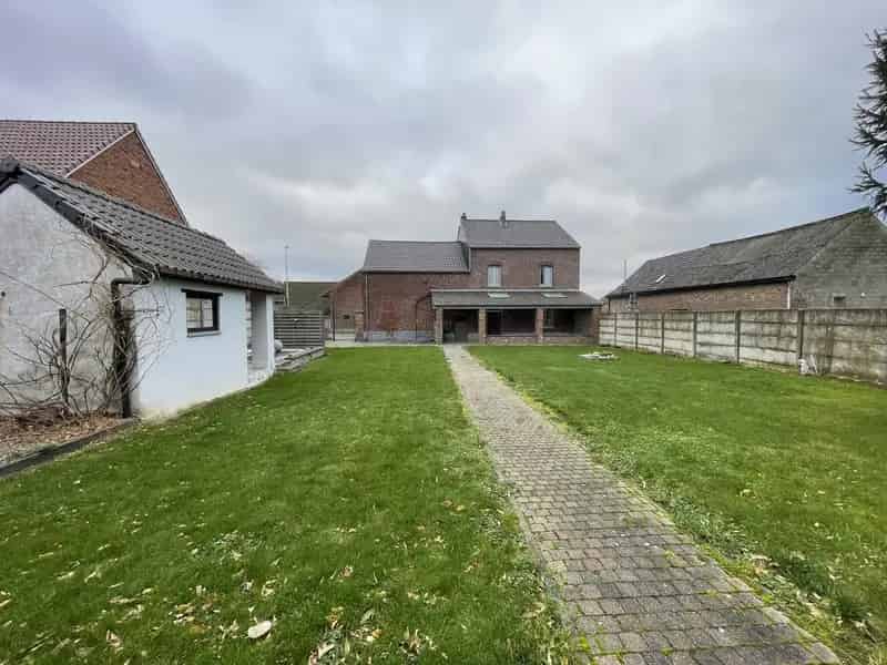 Landelijke Woning Met Potentieel