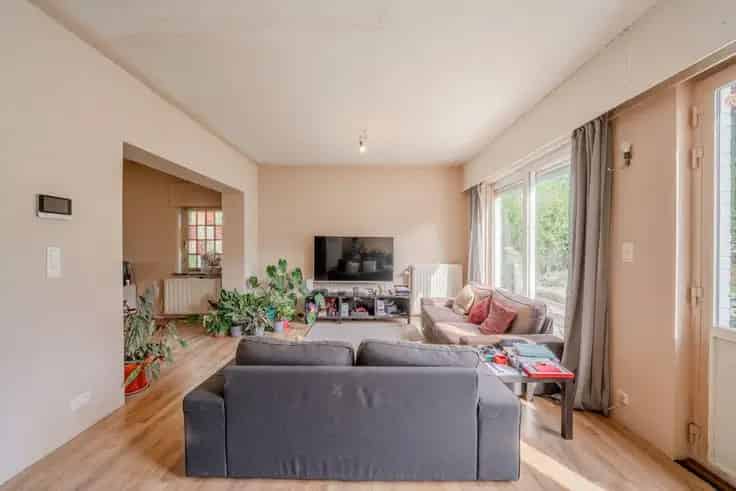 Huis Te Koop 5 Slaapkamers Grote Tuin Garage