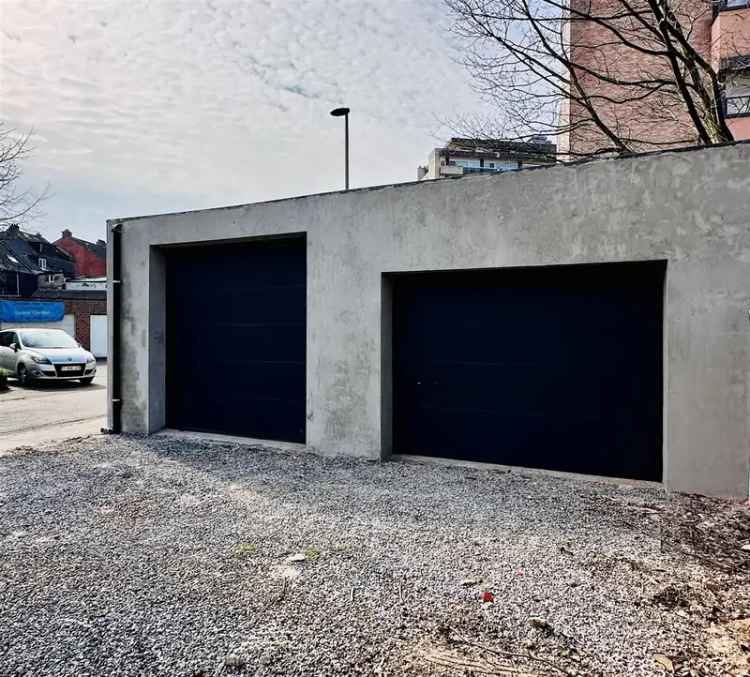 Garage/parking