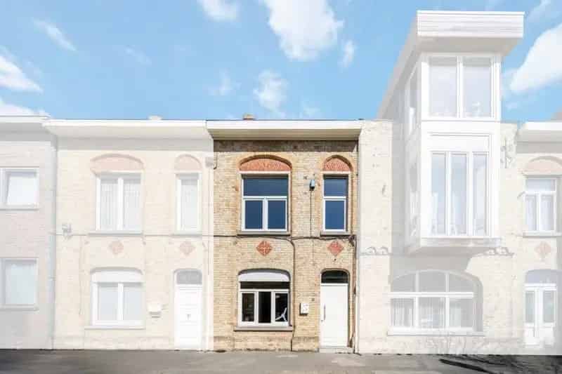 Te renoveren stadswoning met uitweg