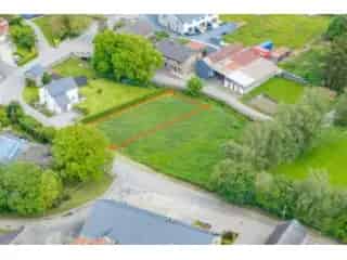 Bouwkavel Hardigny 8 are 25 - Huis met 4 Gevels