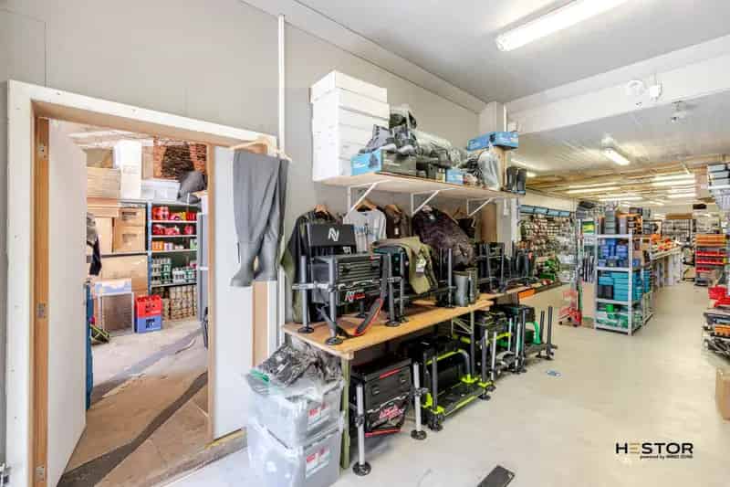 Handelspand met Duplex te Hamme - 430m²