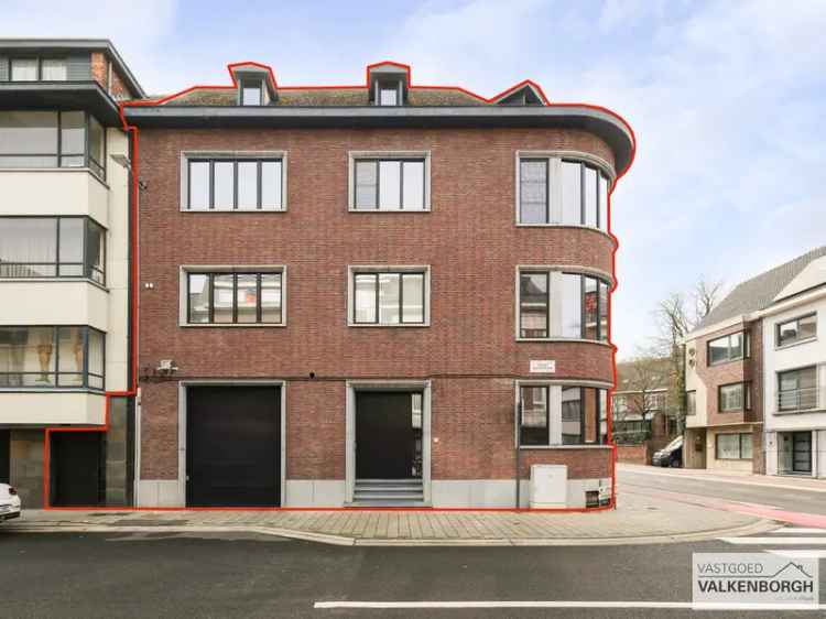 Huis te koop exclusieve herenwoning met lift en garage in Hasselt