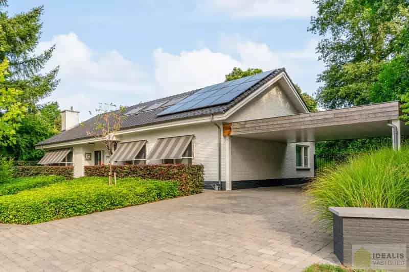 Huis te huur: Prachtige villa met 3 slaapkamers en tuin