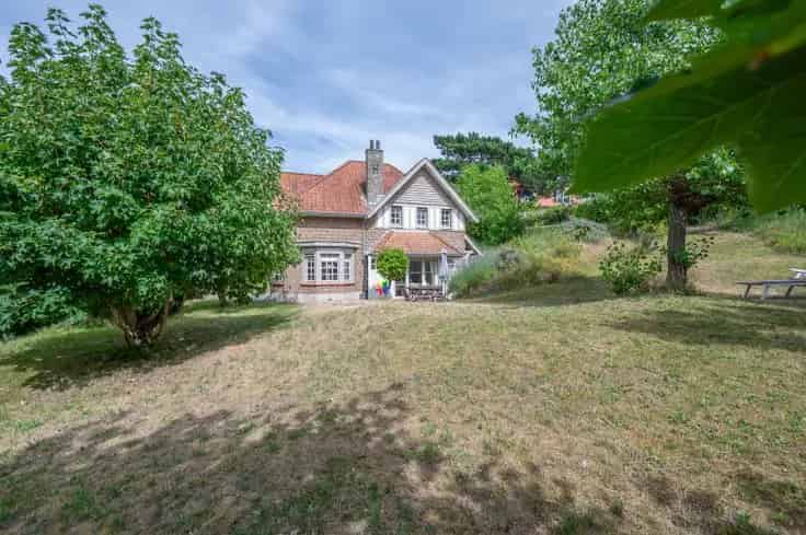 Te renoveren villa in het Zoute nabij zee