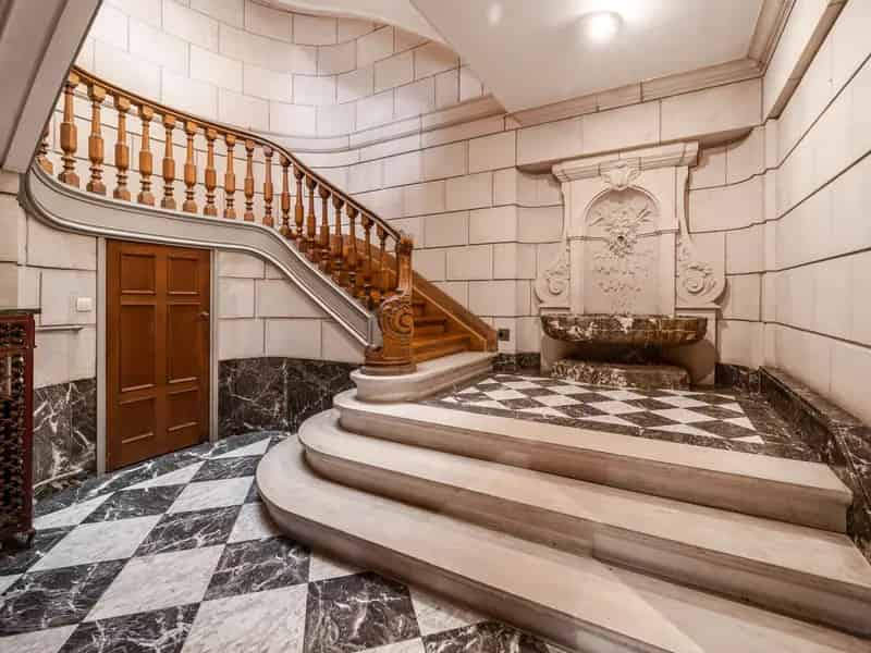 Te renoveren woning 700m² vlakbij Abdij Ter Kameren