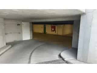 Parking te Koop Sint-Pieters-Woluwe - Nabij Rob Markt en Woluwe Shopping