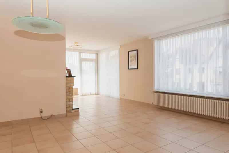 Ruim 3 Slaapkamer Appartement Brugge Sint-Andries