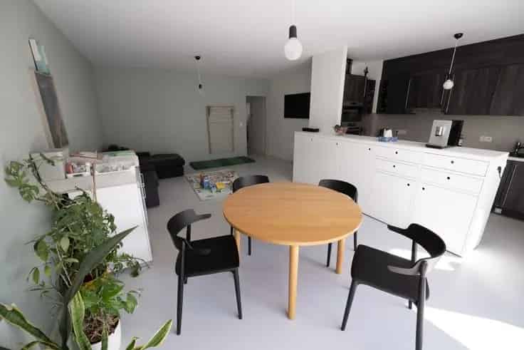 Gerenoveerd 2 Slaapkamer Appartement Molenbeek Koekelberg