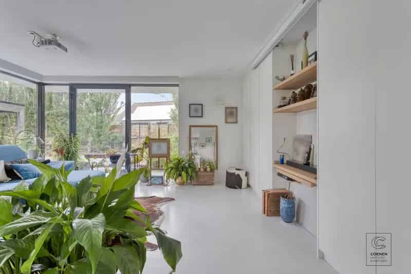 4 Slaapkamers Laagbouwwoning 995m²