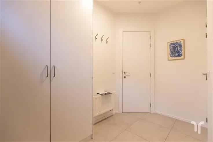 Huis Te Koop: Moderne 3 Slaapkamerwoning Nabij Centrum
