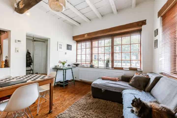 Huis te Koop Gent: 2 Slaapkamers, Sint-Elisabethplein