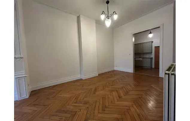 Huur 2 slaapkamer appartement van 110 m² in Antwerp