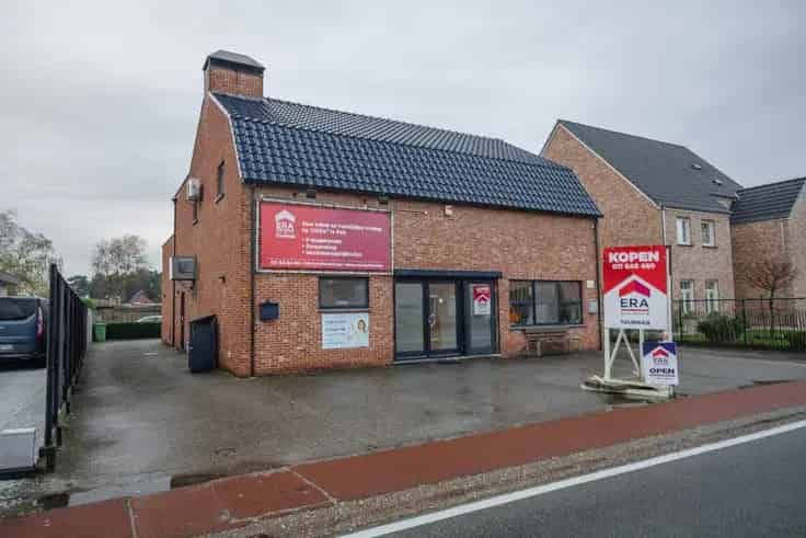 Huis Te Koop Pelt: Ruime Woning 5 Slaapkamers 331m²