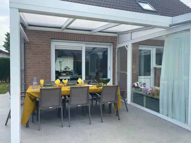 Instapklare gezinswoning met tuin te Deinze