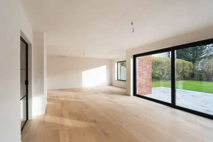 Nieuwe woning La Hulpe 3-5 slaapkamers tuin garage