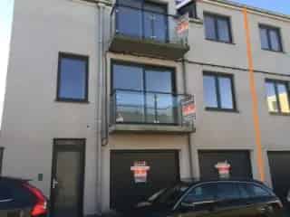 Huis Gemengd Gebruik Te Koop 2 Appartementen Garage