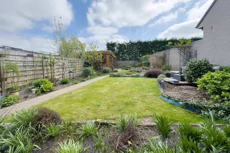 Luxe Huis te Koop met Tuin Nabij Centrum