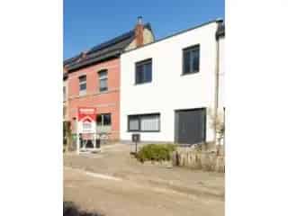 Huis te koop Hove - 3 slaapkamers - Nabij station en winkels