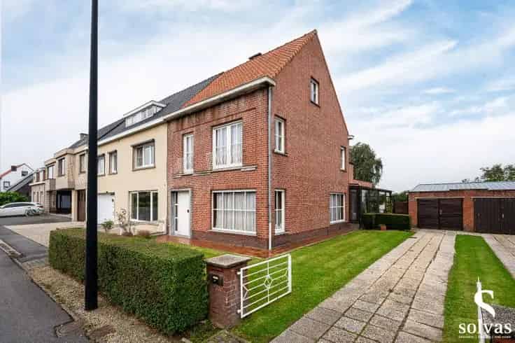 Huis Te Koop Knesselare: Ruime gezinswoning met 4 slaapkamers