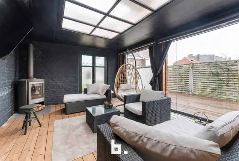 Unieke Polyvalente Woning met Handelsruimte en Garage