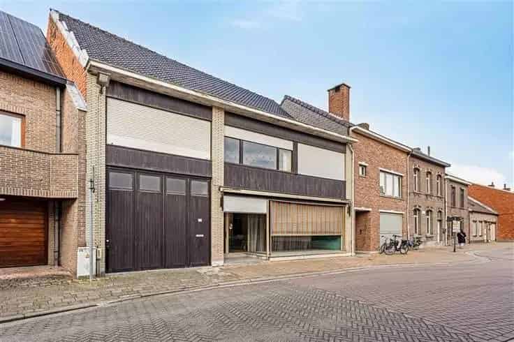 Huis Te Koop Sint-Amands: 5 slaapkamers, grote tuin en praktijkruimte