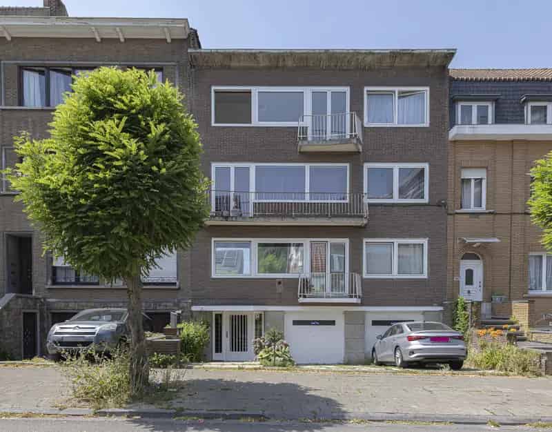 Ruim Appartement 3 Slaapkamers Anderlecht Tuin Garage