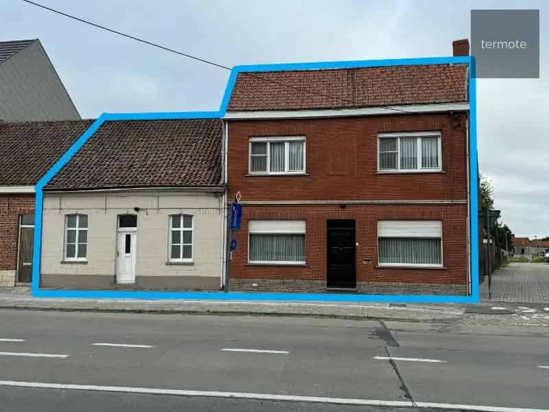 Twee Woonhuizen te Koop