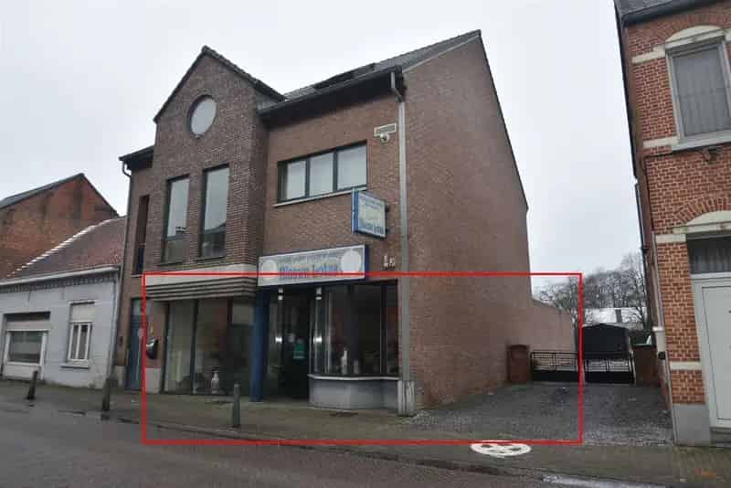 Handelspand met Woonst te Koop Koersel