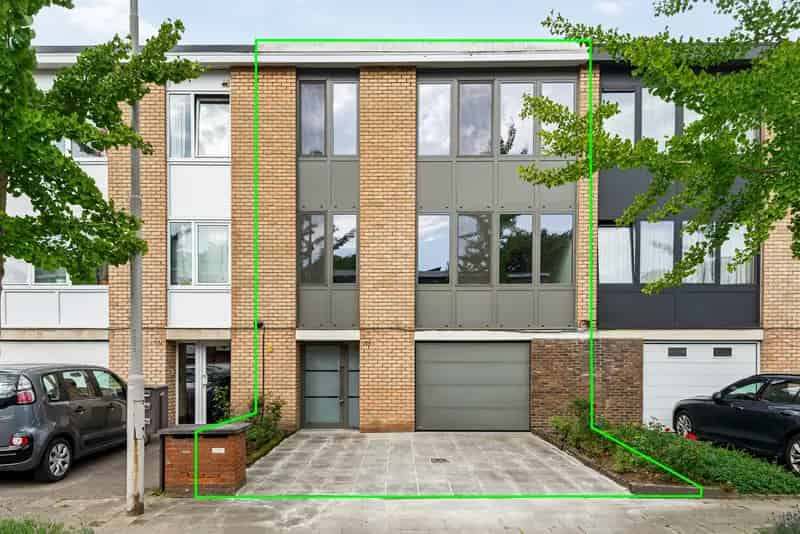 Huis te huur Wilrijk 6 slaapkamers 3 badkamers