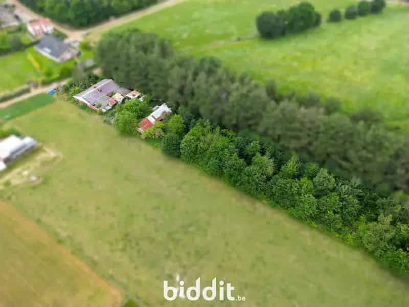 Twee Onvergunde Woningen Landelijke Omgeving