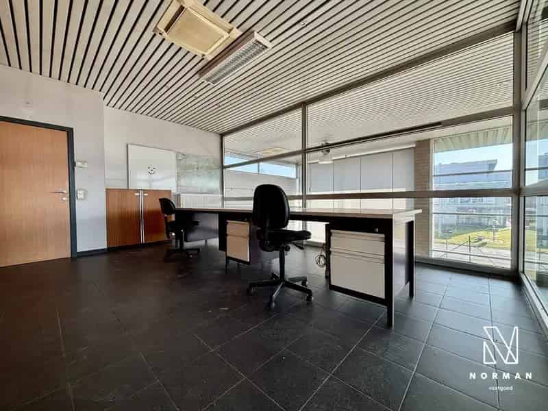 Toonzaal Bureaus Magazijn te Huur Meulebeke