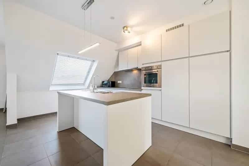 Appartement te huur Sint-Kruis - Instapklaar met Autostaanplaats