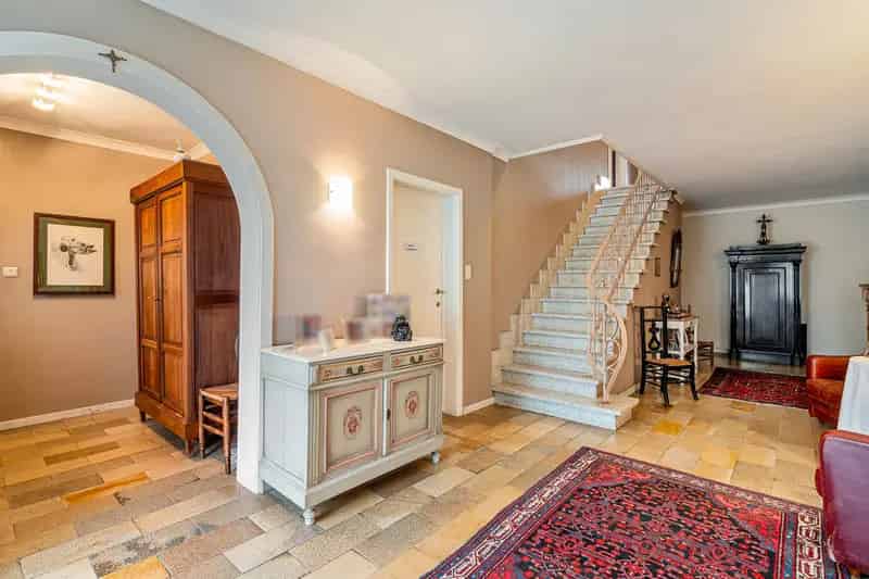 Huis te huur Ninove: Statige villa 6 slaapkamers tuin loods