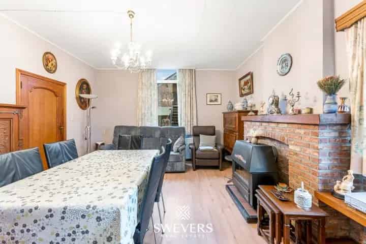 Boerderijwoning te renoveren met stallen en schuur te Heers