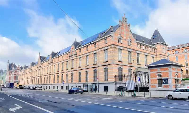 HÔTEL DES DOUANES 2200m2 Bedrijfsruimte