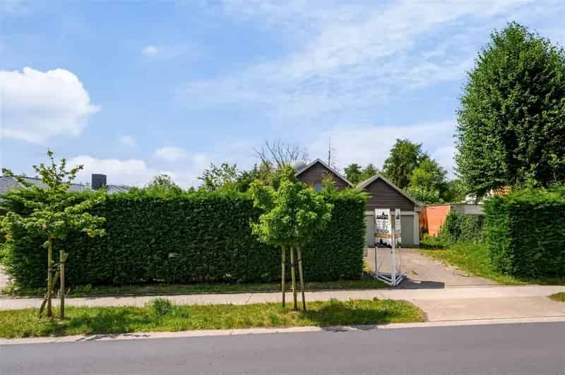 Te renoveren woning met veel potentieel 1443m²