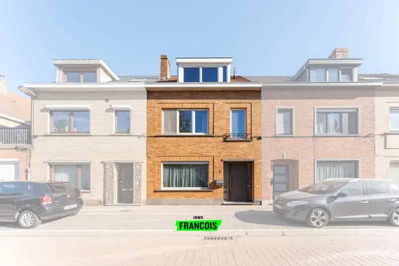 Volledig gerenoveerde gezinswoning met EPC B in Oostende (Vogelzang)