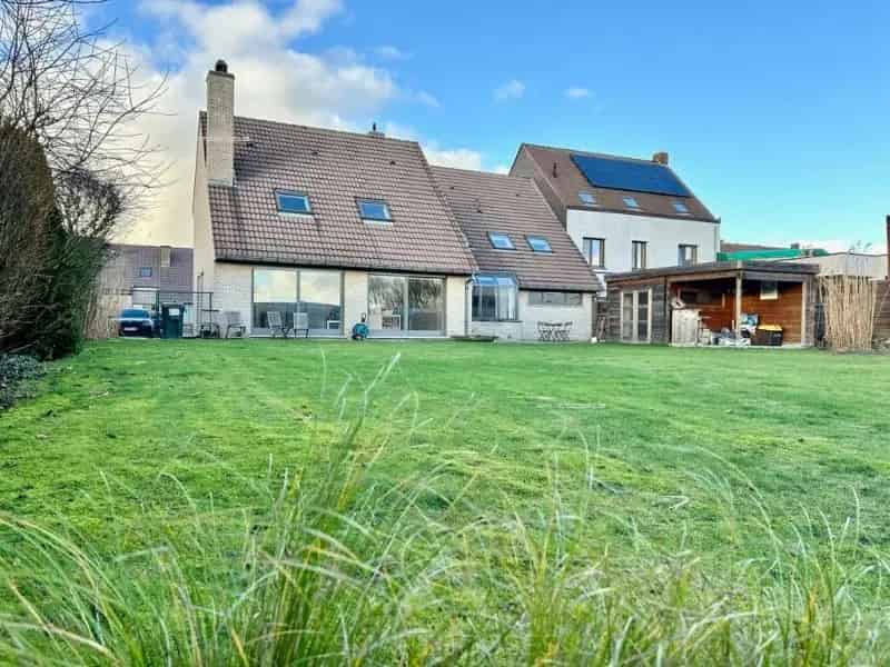 Huis te koop Deerlijk 5 slaapkamers grote tuin
