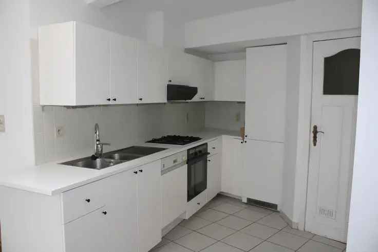 Appartementenblok Te Koop: Rustige Buurt, Twee Appartementen