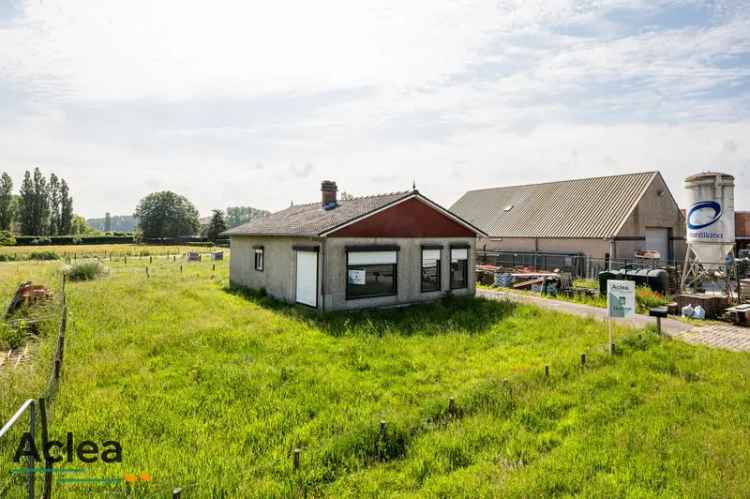 Huis te koop in Watervliet met ruim perceel en slopende bungalow