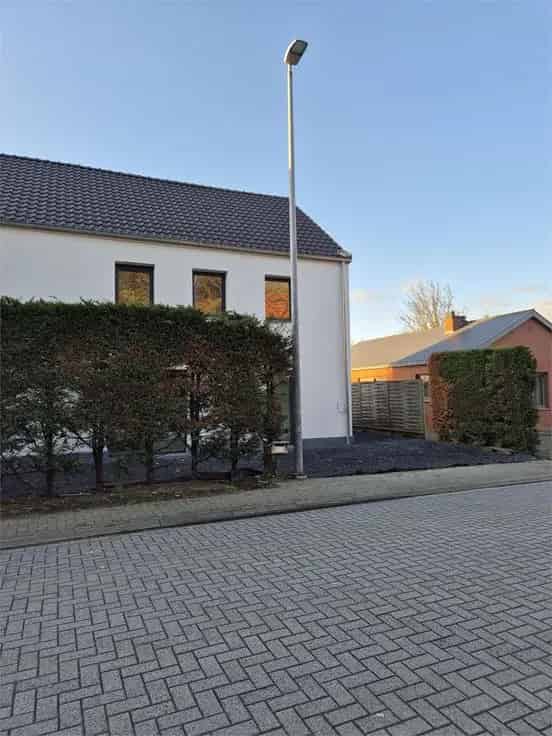 Gerenoveerde woning 4 slaapkamers Testelt