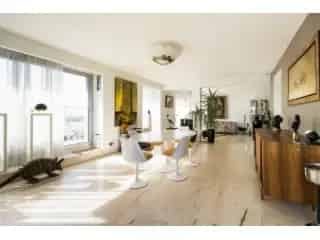 Penthouse te koop Ukkel 4 slaapkamers 3 badkamers 200m2 terras