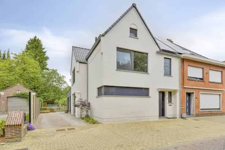Huis Te Koop Knesselare Instapklare woning met tuin